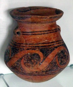 B15 1 Trypilian culture clay pot with meander ornament